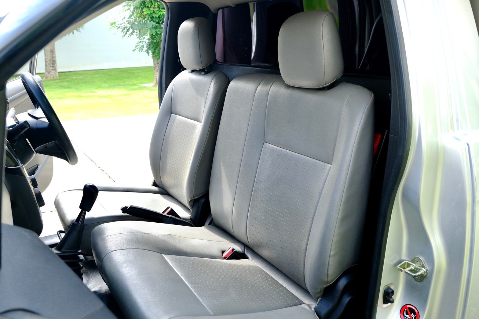🔥รุ่นรถ : Isuzu Dmax 1.9 Spark (ตอนเดียว) เครื่องยนต์: ดีเซล เกียร์:MT ปี: 2018 สี:เทา ไมล์: 18x,xxx กม. (รูปที่ 17)