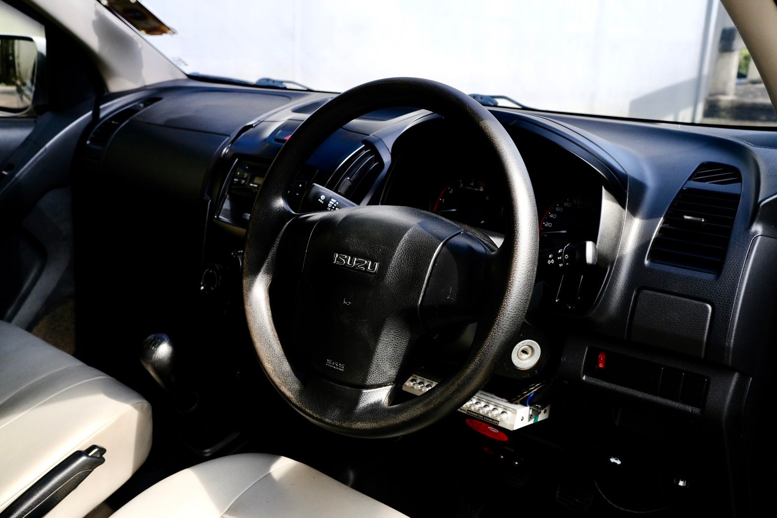 🔥รุ่นรถ : Isuzu Dmax 1.9 Spark (ตอนเดียว) เครื่องยนต์: ดีเซล เกียร์:MT ปี: 2018 สี:เทา ไมล์: 18x,xxx กม. (รูปที่ 18)