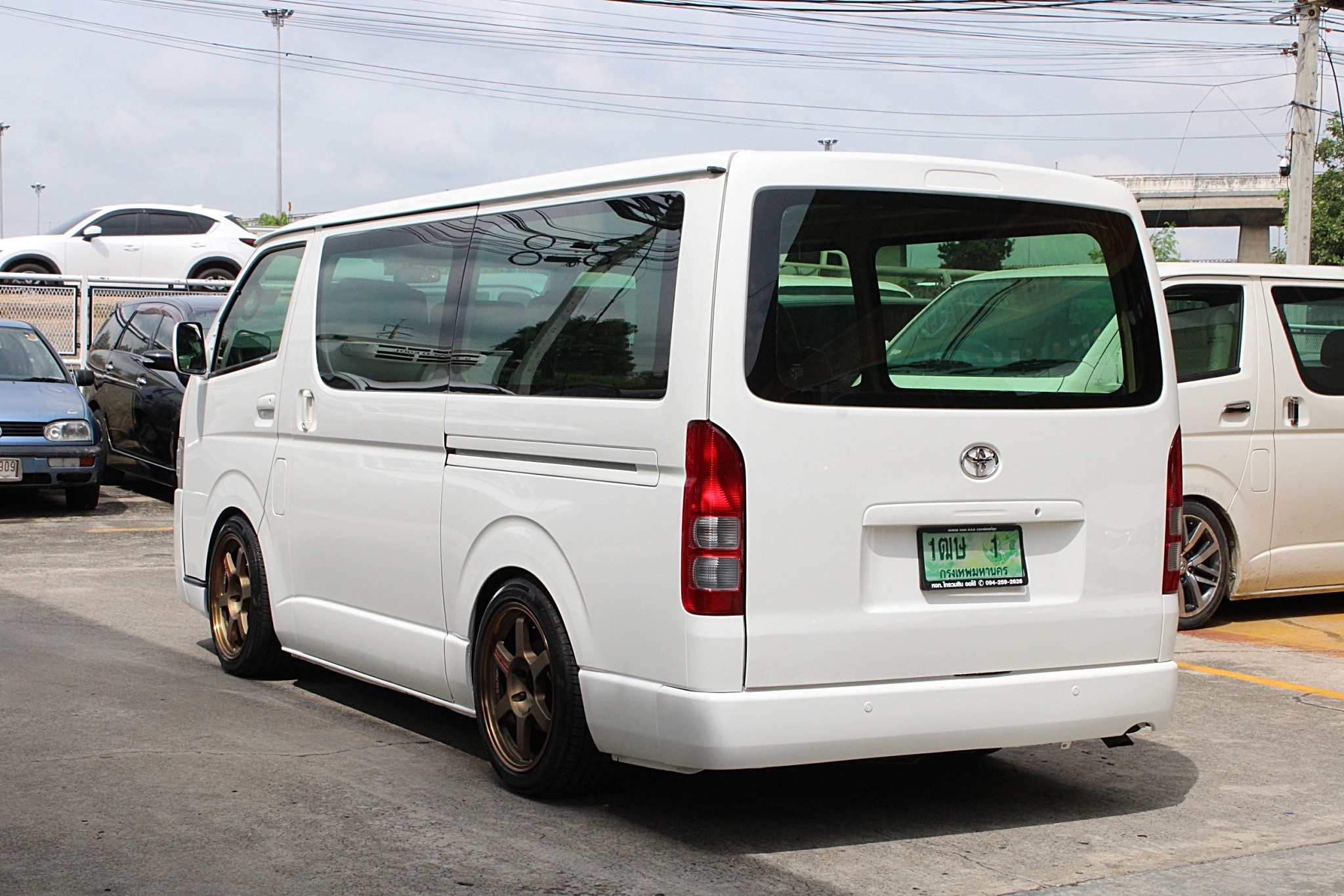 โม่งน้อย แต่ง VIP 2018 Toyota Hiace 3.0 GL D4D MT (รูปที่ 13)