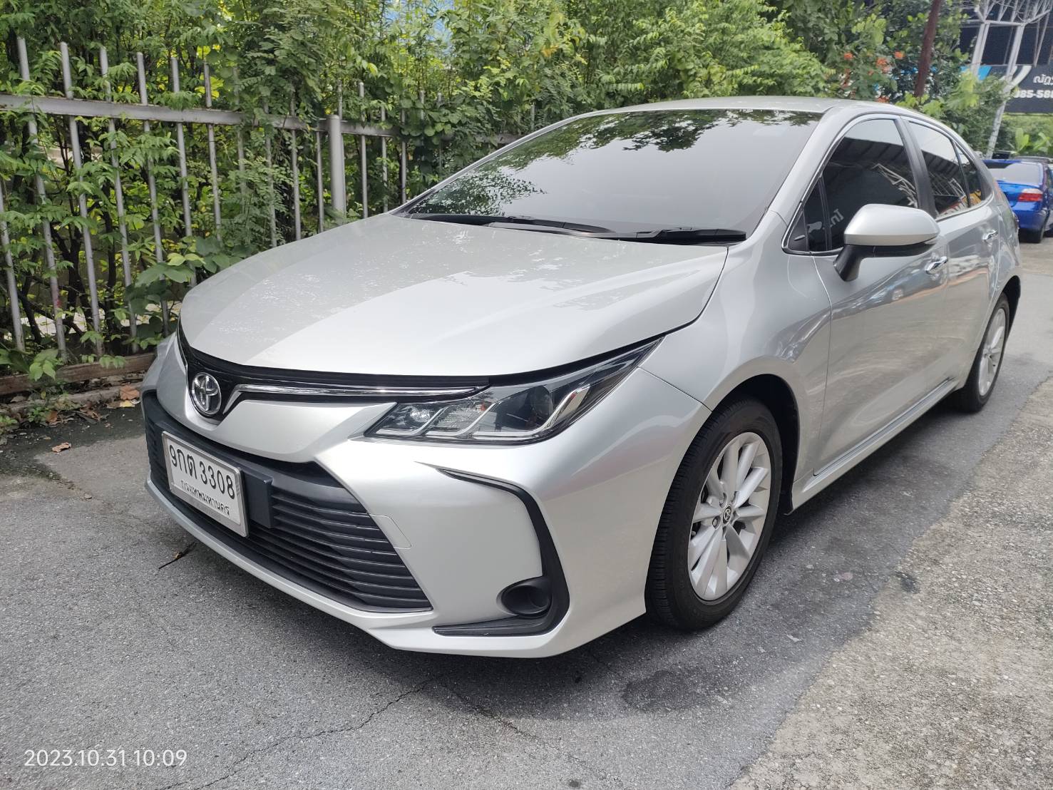 TOYOTA ALTIS 1.6G auto ปี2019 รถมือเดียว ฟรีดาวน์ (รูปที่ 3)