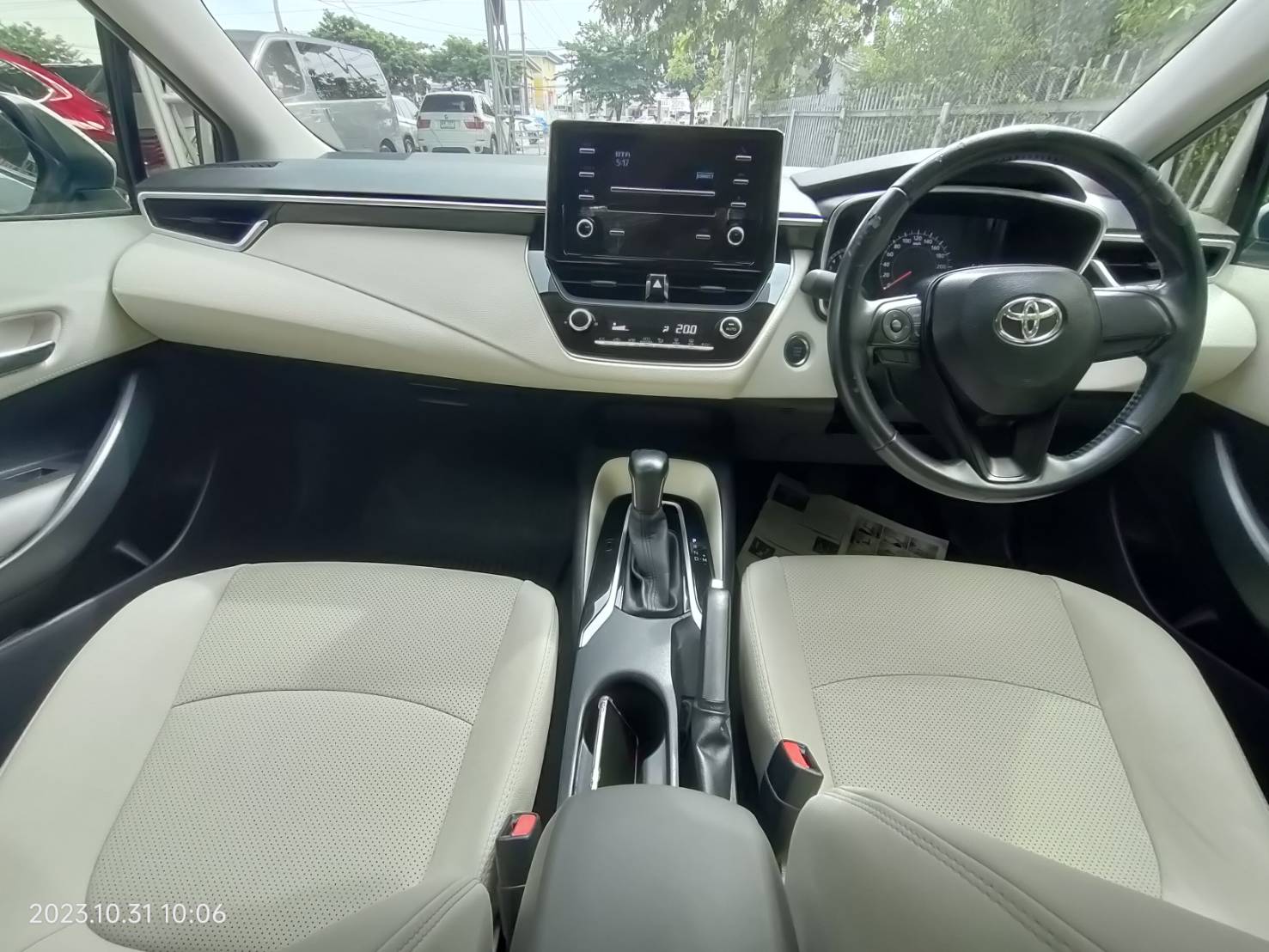 TOYOTA ALTIS 1.6G auto ปี2019 รถมือเดียว ฟรีดาวน์ (รูปที่ 16)