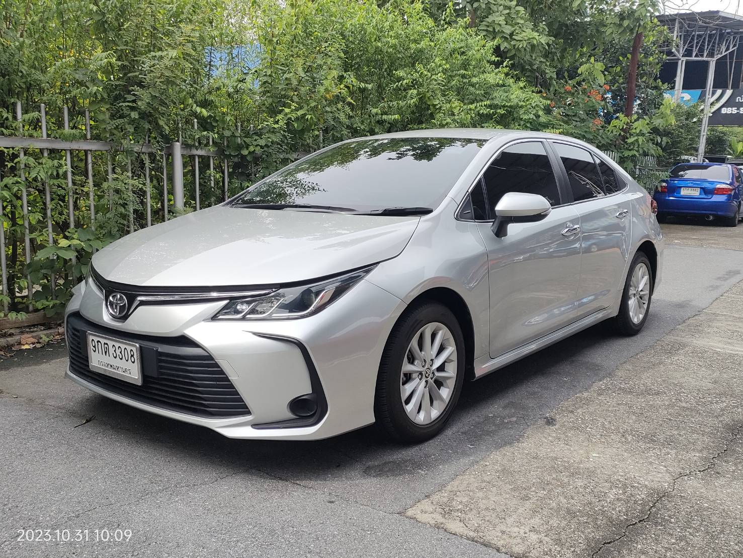 TOYOTA ALTIS 1.6G auto ปี2019 รถมือเดียว ฟรีดาวน์ (รูปที่ 2)