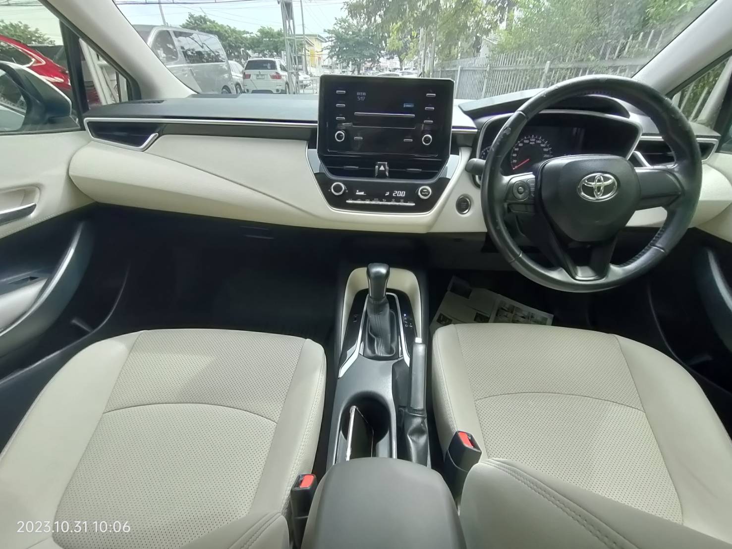 TOYOTA ALTIS 1.6G auto ปี2019 รถมือเดียว ฟรีดาวน์ (รูปที่ 7)