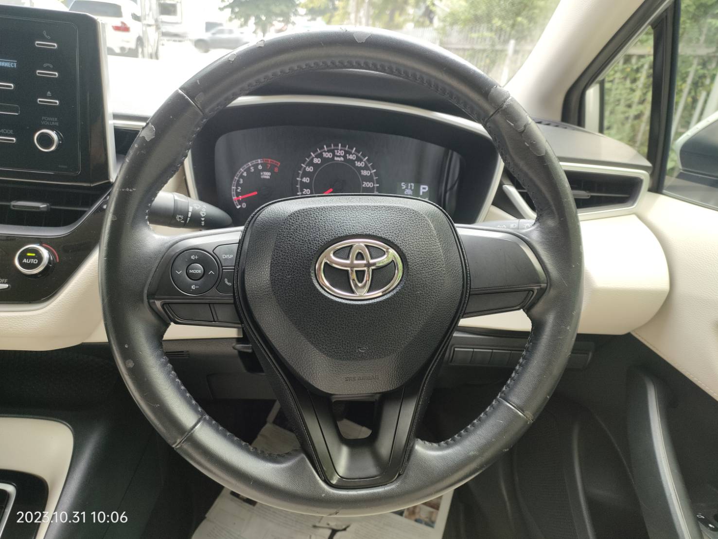 TOYOTA ALTIS 1.6G auto ปี2019 รถมือเดียว ฟรีดาวน์ (รูปที่ 8)