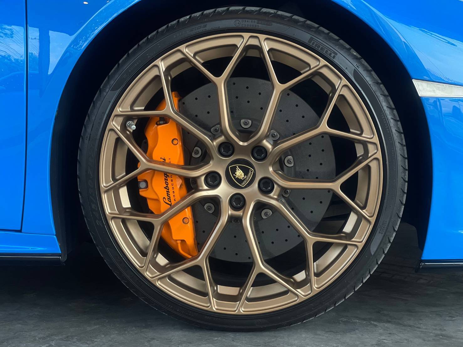 2021 Lamborghini Huracan EVO RWD สีน้ำเงิน (รูปที่ 4)