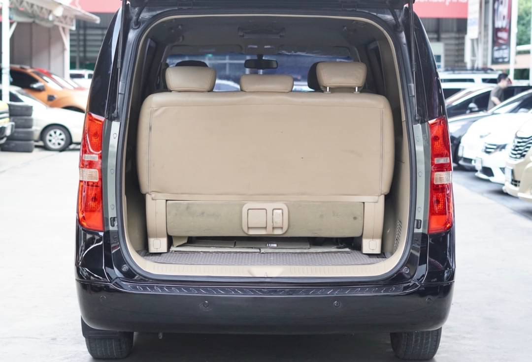 2011 Hyundai H-1 สีดำ (รูปที่ 9)