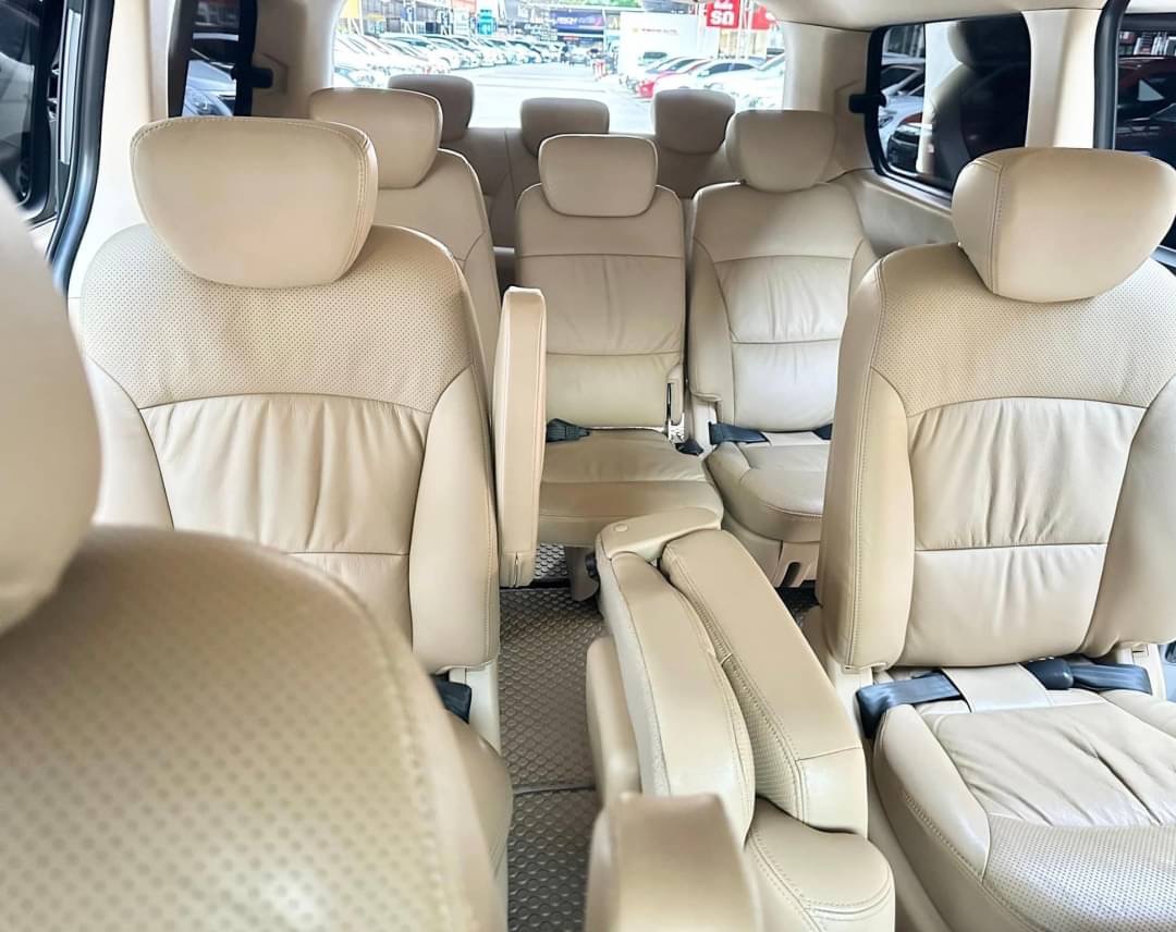 2011 Hyundai H-1 สีดำ (รูปที่ 13)
