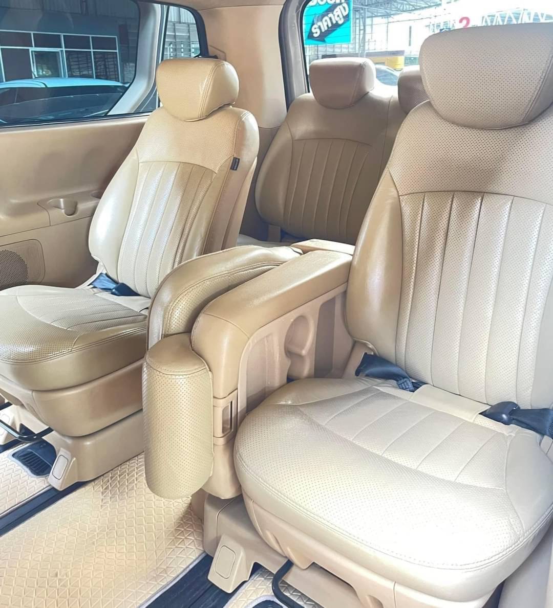 2011 Hyundai H-1 สีดำ (รูปที่ 14)