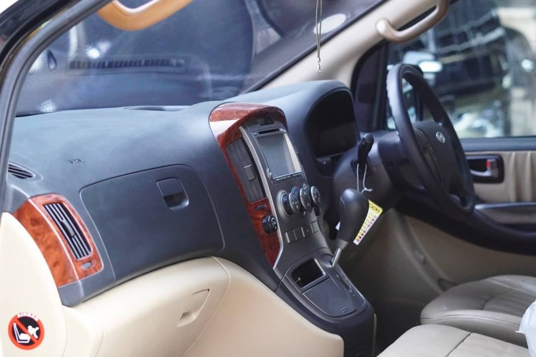 2011 Hyundai H-1 สีดำ (รูปที่ 6)
