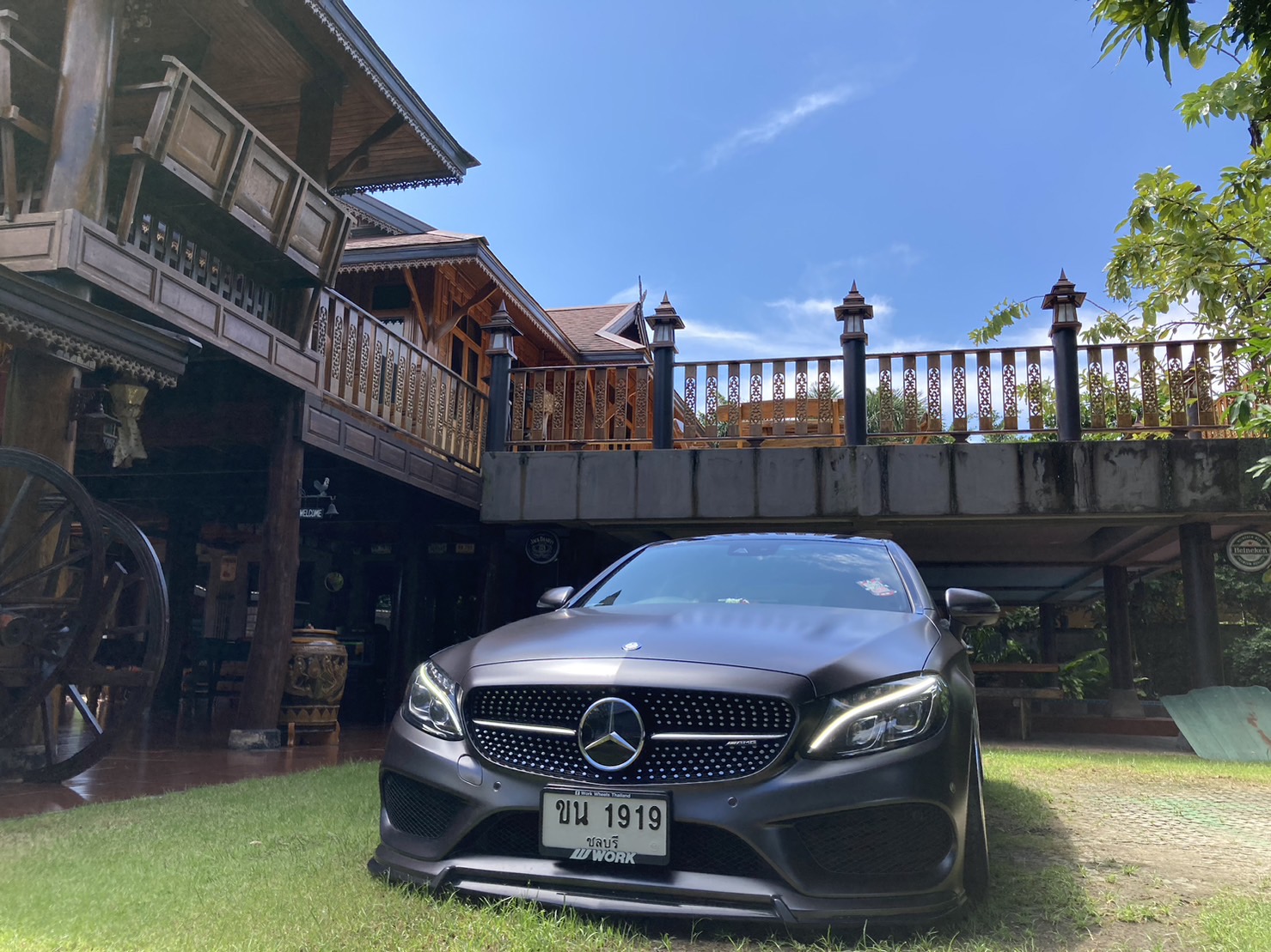 2016 Mercedes-Benz C-Class C 250 Coupe AMG สีขาว (รูปที่ 3)