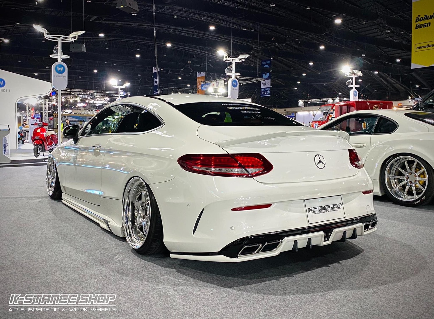 2016 Mercedes-Benz C-Class C 250 Coupe AMG สีขาว (รูปที่ 7)