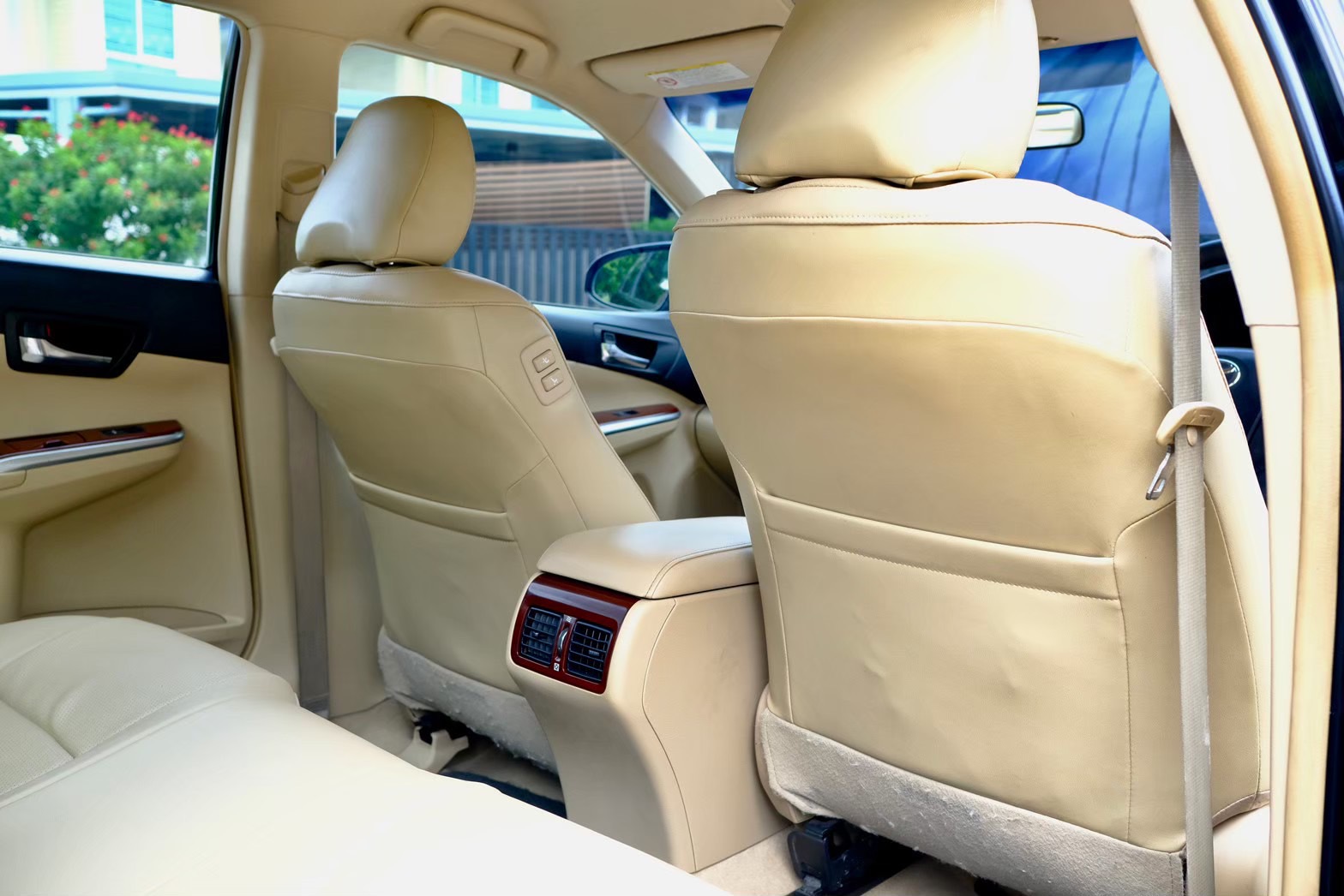 Toyota Camry 2.0 G เครื่องยนต์: เบนซิน เกียร์: ออโต้ ปี: 2014 สี: ดำ (รูปที่ 22)