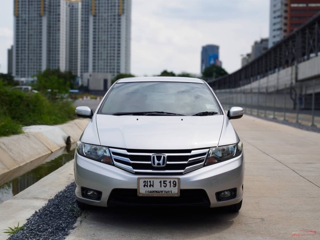 2012 Honda City สีเงิน (รูปที่ 2)