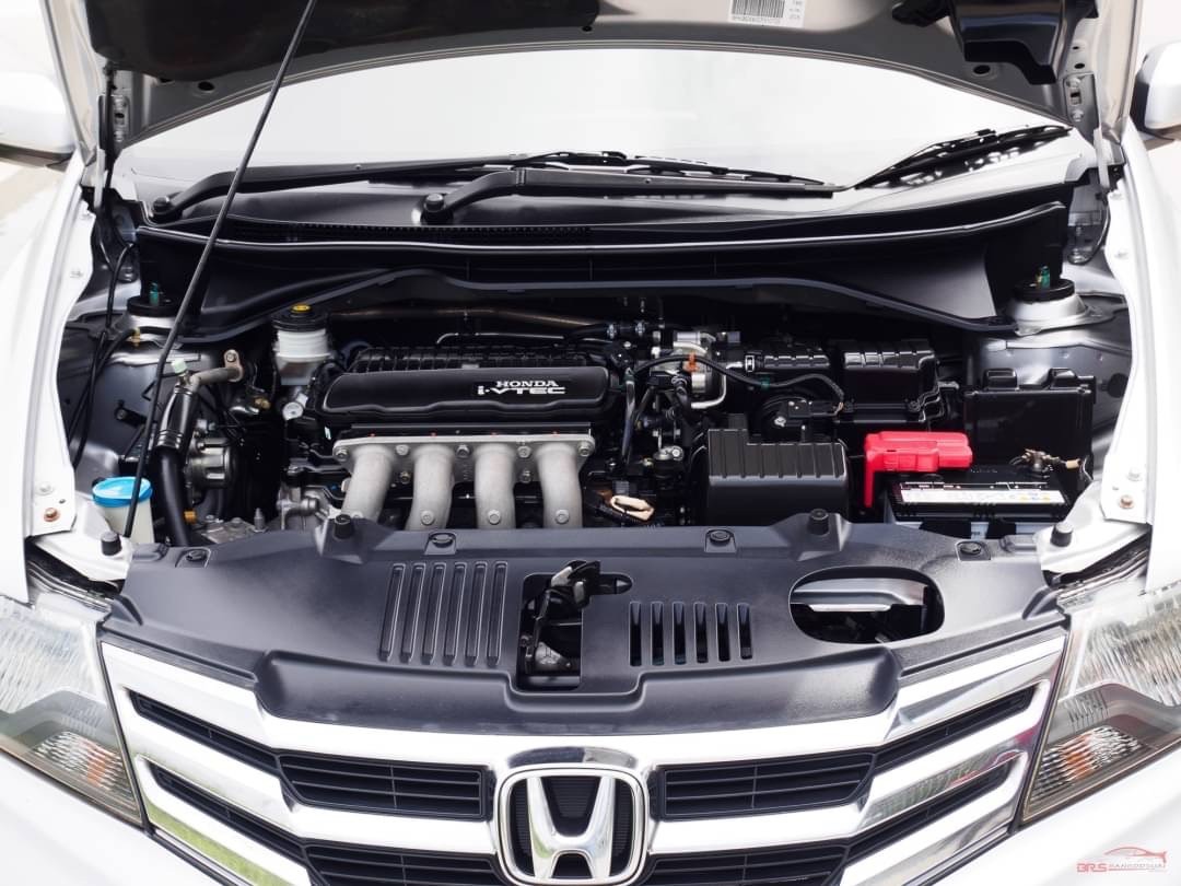 2012 Honda City สีเงิน (รูปที่ 17)