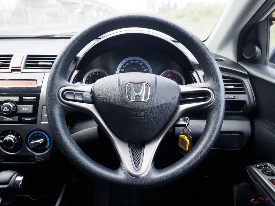 2012 Honda City สีเงิน (รูปที่ 3)