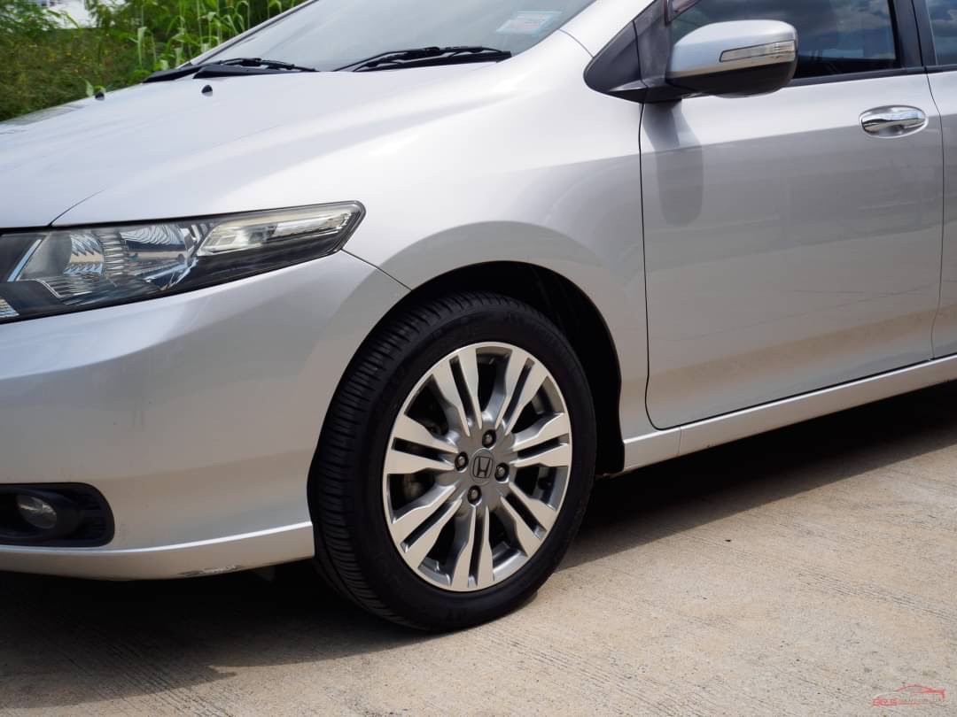 2012 Honda City สีเงิน (รูปที่ 8)