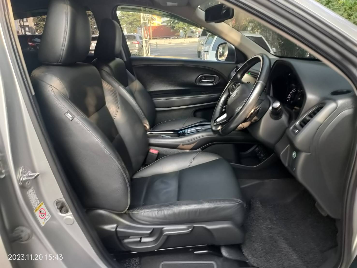 ฟรีดาวน์ HRV 1.8 EL SUNROOF TOP สวยตรงปก ผ่อน 7xxx /84 งวด ออดกรถ 0 บาท (รูปที่ 7)