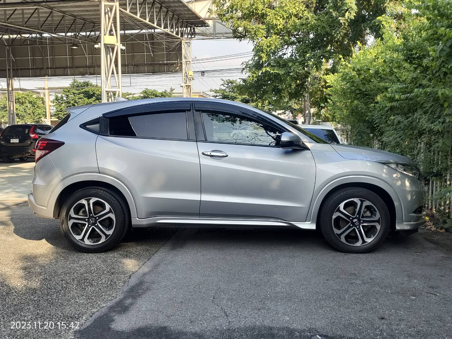 ฟรีดาวน์ HRV 1.8 EL SUNROOF TOP สวยตรงปก ผ่อน 7xxx /84 งวด ออดกรถ 0 บาท (รูปที่ 6)