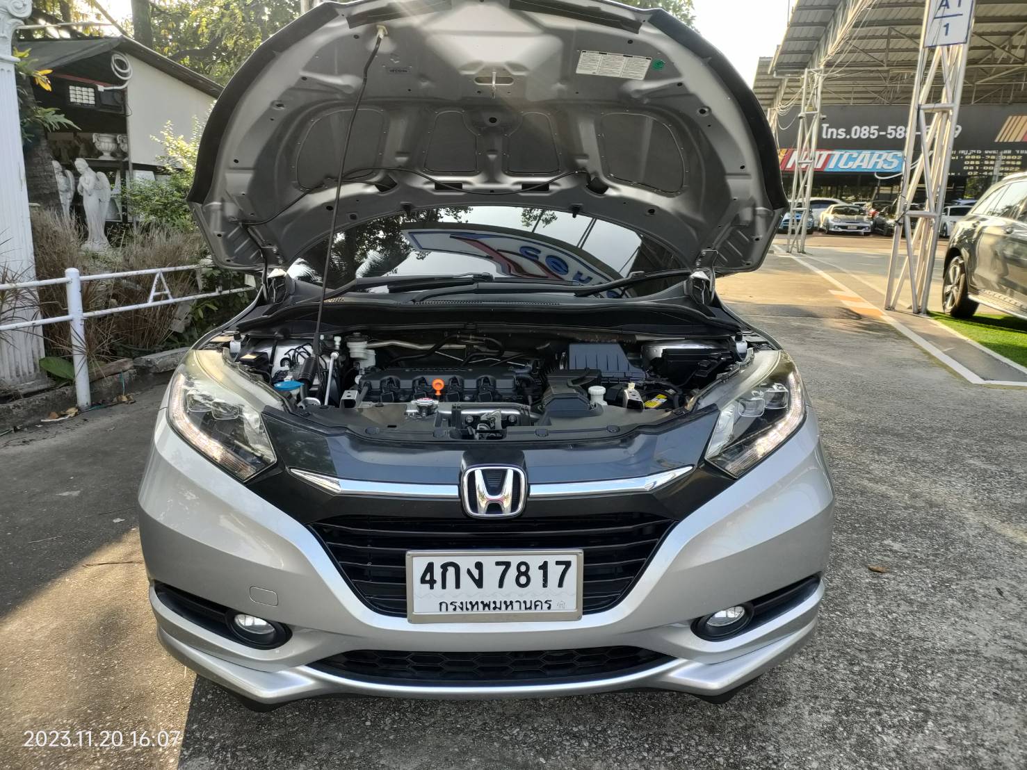 ฟรีดาวน์ HRV 1.8 EL SUNROOF TOP สวยตรงปก ผ่อน 7xxx /84 งวด ออดกรถ 0 บาท