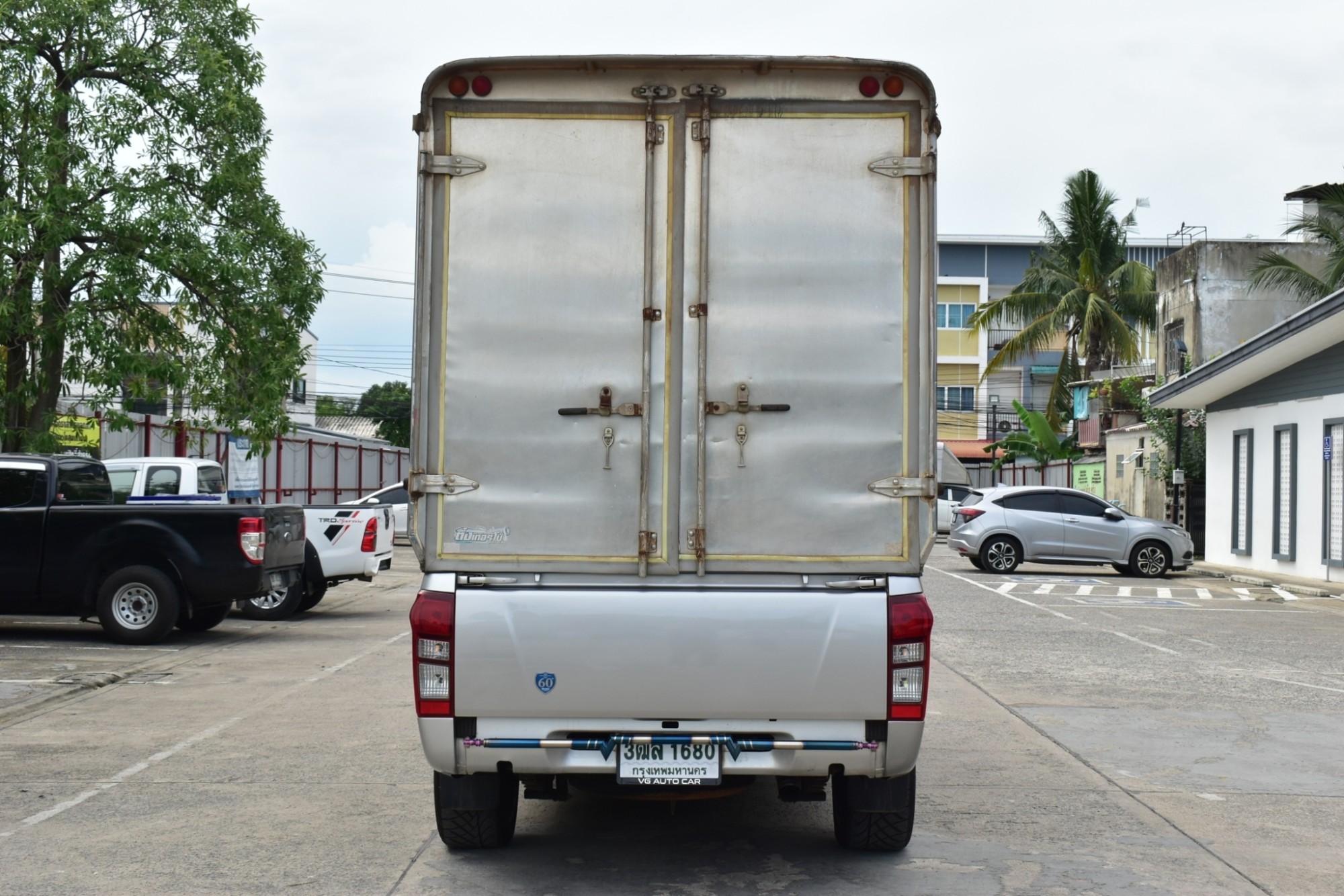 Isuzu Dmax 1.9 Spark (ตอนเดียว) เครื่องยนต์ ดีเซล เกียร์MT ปี 2018 สีเทา ไมล์: 18x,xxx กม. พร้อมใช้ทันที (รูปที่ 12)