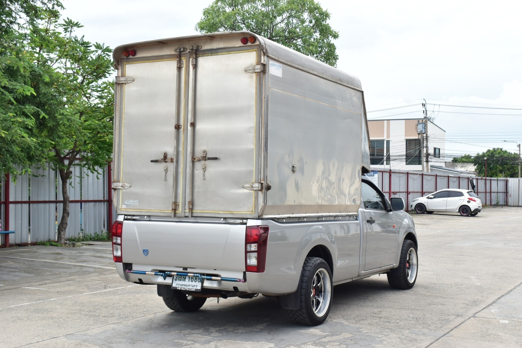 Isuzu Dmax 1.9 Spark (ตอนเดียว) เครื่องยนต์ ดีเซล เกียร์MT ปี 2018 สีเทา ไมล์: 18x,xxx กม. พร้อมใช้ทันที (รูปที่ 2)