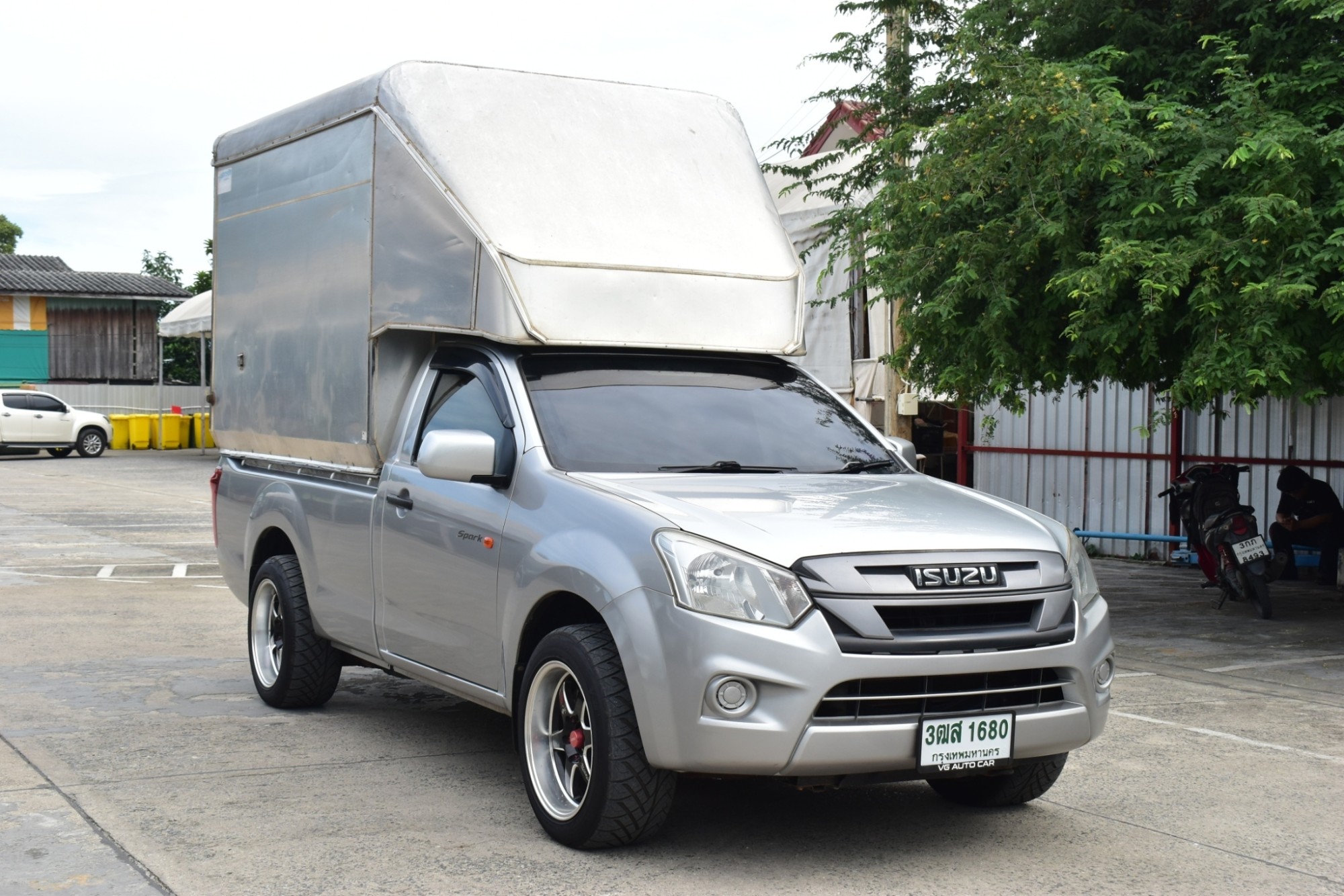 Isuzu Dmax 1.9 Spark (ตอนเดียว) เครื่องยนต์ ดีเซล เกียร์MT ปี 2018 สีเทา ไมล์: 18x,xxx กม. พร้อมใช้ทันที (รูปที่ 6)