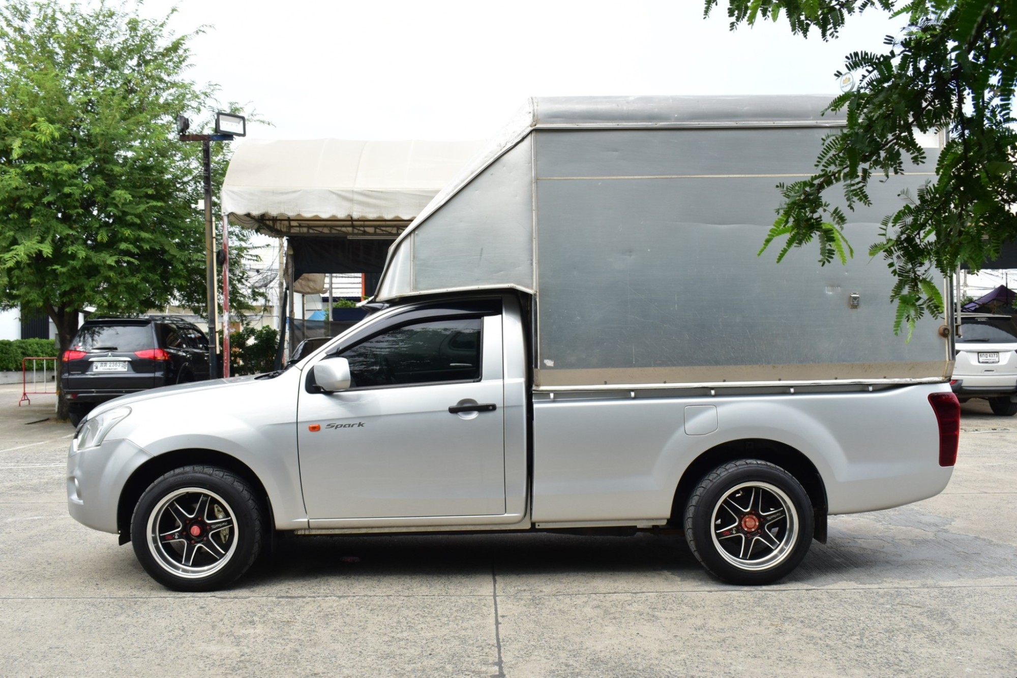 Isuzu Dmax 1.9 Spark (ตอนเดียว) เครื่องยนต์ ดีเซล เกียร์MT ปี 2018 สีเทา ไมล์: 18x,xxx กม. พร้อมใช้ทันที (รูปที่ 10)