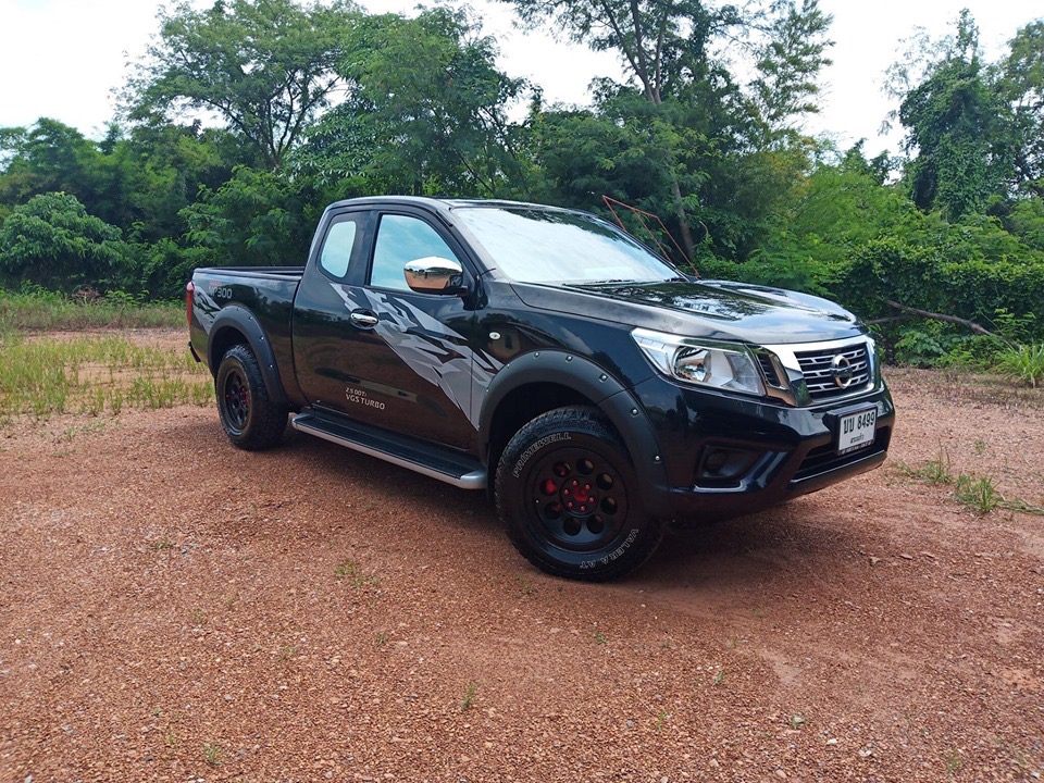 Nissan Navara King Cab ปี 2018 สีดำ (รูปที่ 2)