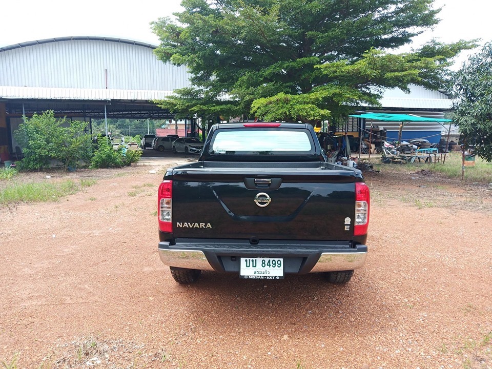 Nissan Navara King Cab ปี 2018 สีดำ (รูปที่ 5)