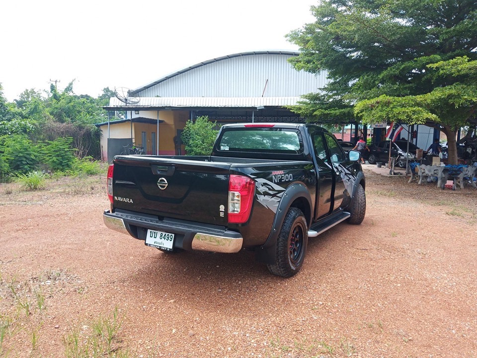 Nissan Navara King Cab ปี 2018 สีดำ (รูปที่ 6)