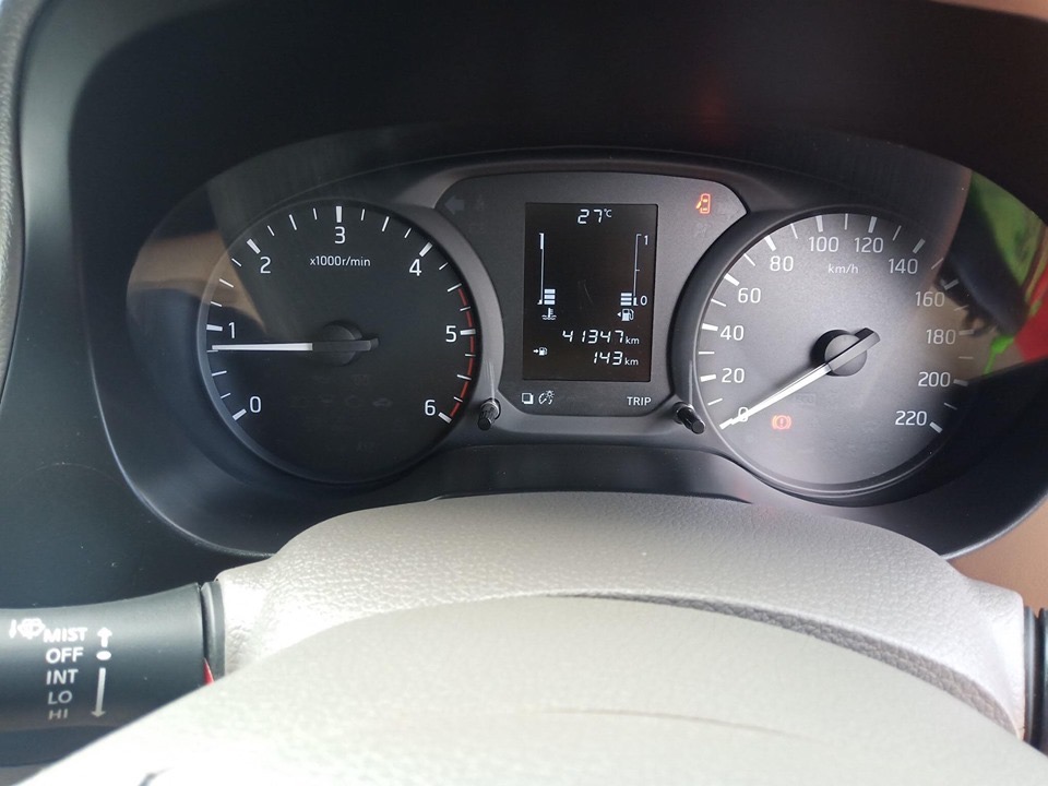 Nissan Navara King Cab ปี 2018 สีดำ (รูปที่ 11)