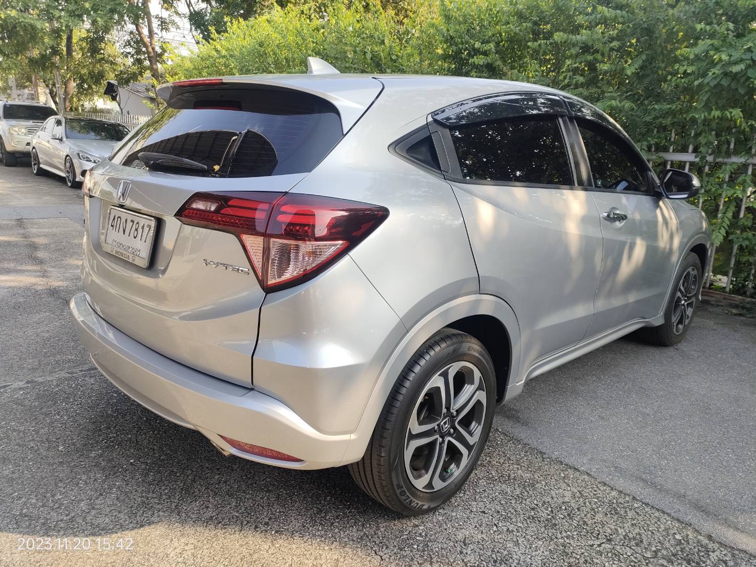 ฟรีดาวน์ 2015 HONDA HRV 1.8 EL SUNROOF TOP สวยตรงปก"