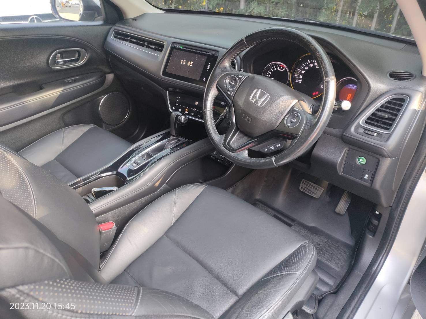 ฟรีดาวน์ 2015 HONDA HRV 1.8 EL SUNROOF TOP สวยตรงปก" (รูปที่ 16)