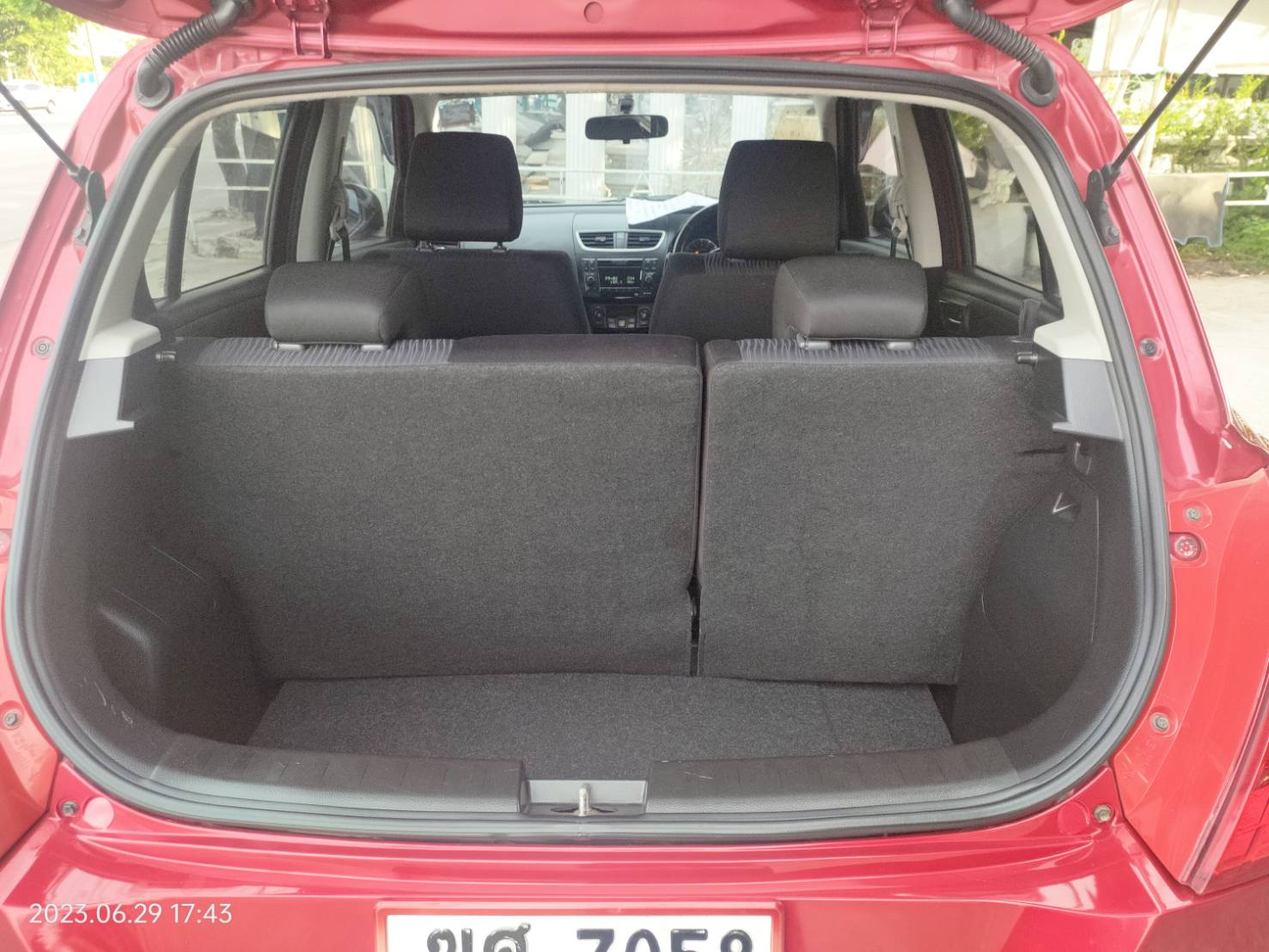 Suzuki Swift 1.2 GLX 2012 รถเก๋ง 5 ประตู เลขไมล์ 160,000 พร้อมโอน (รูปที่ 26)