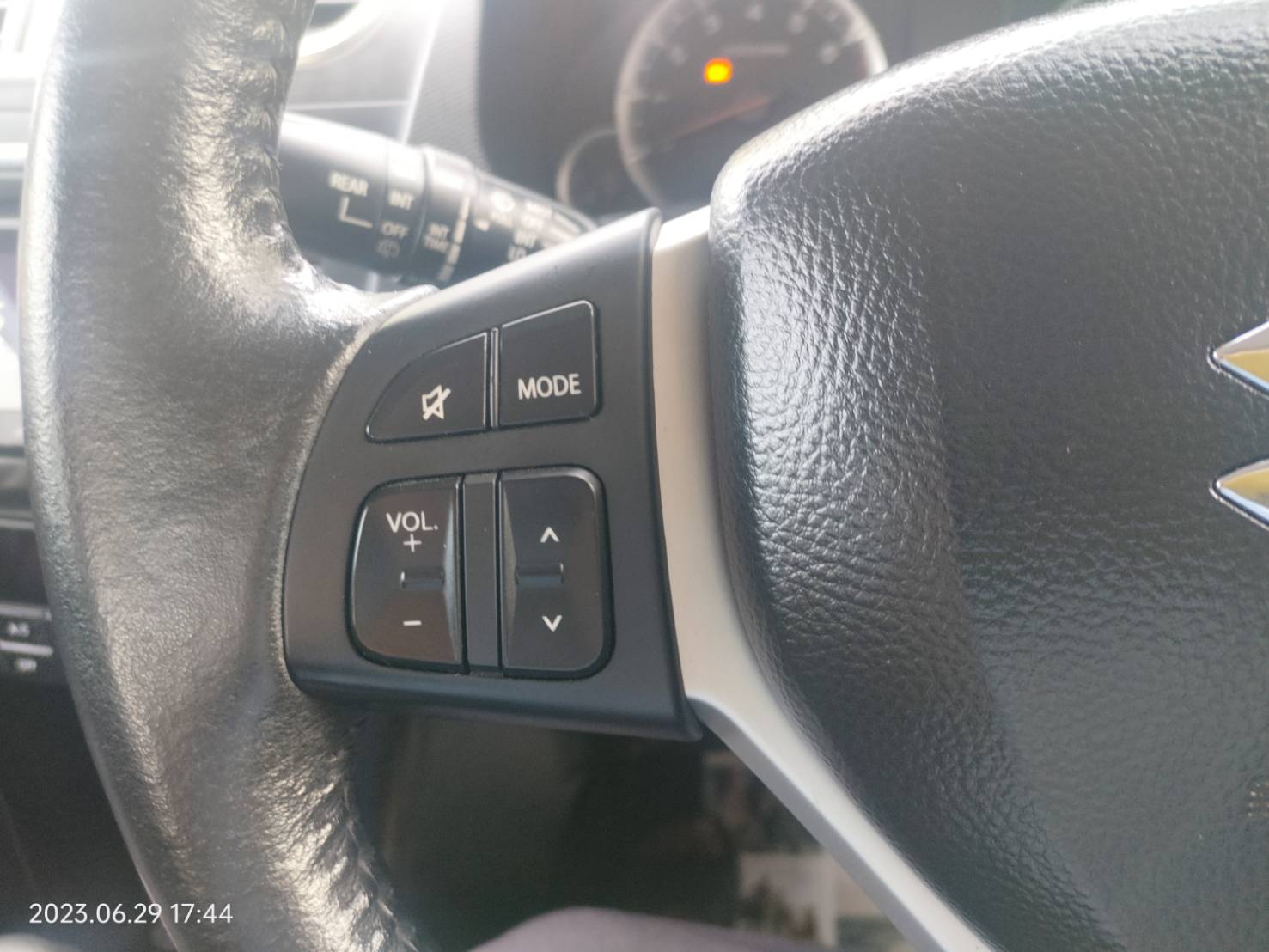 Suzuki Swift 1.2 GLX 2012 รถเก๋ง 5 ประตู เลขไมล์ 160,000 พร้อมโอน (รูปที่ 23)