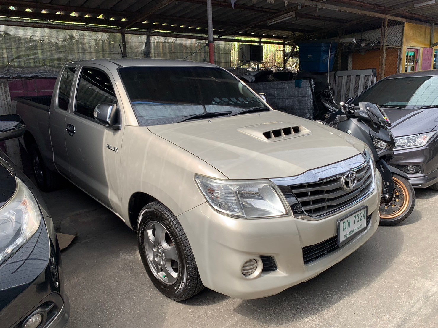 2012 Toyota Hilux Vigo Extra cab สีทอง (รูปที่ 8)