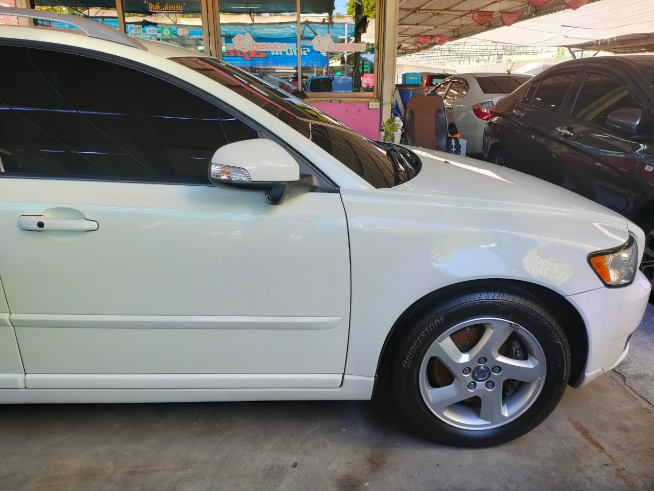 2013 Volvo V50 สีขาว (รูปที่ 9)