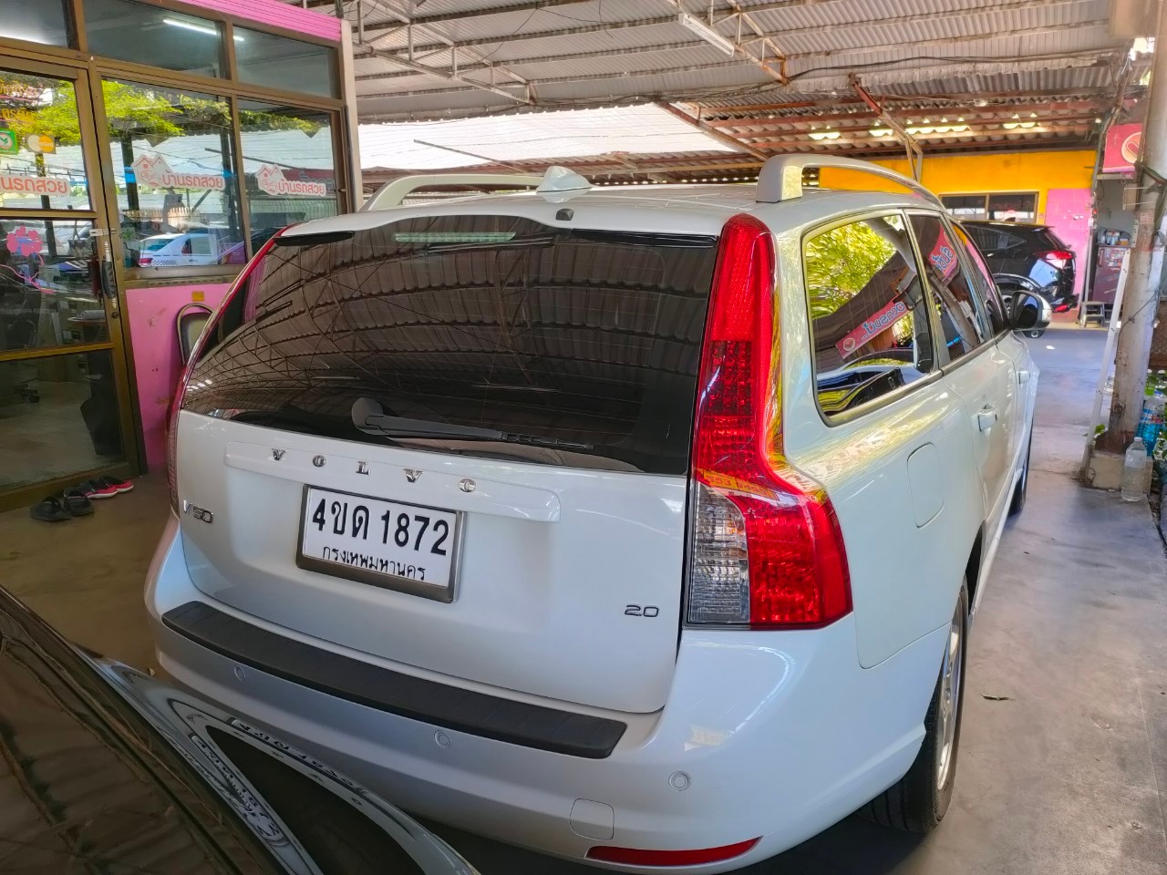 2013 Volvo V50 สีขาว (รูปที่ 7)