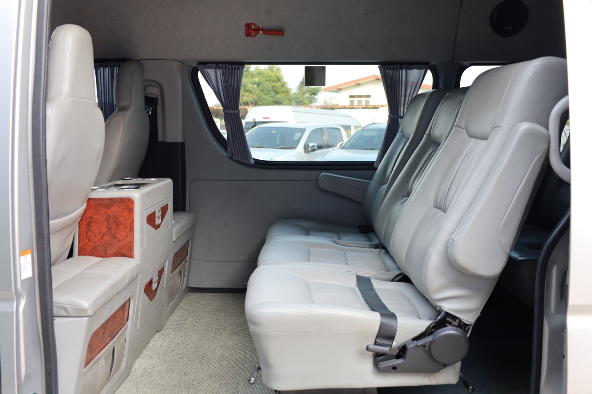 2018 TOYOTA COMMUTER 3.0 ดีเซล ก.ธรรมดา ไมล์แท้ 117,xxx กทม (รูปที่ 4)