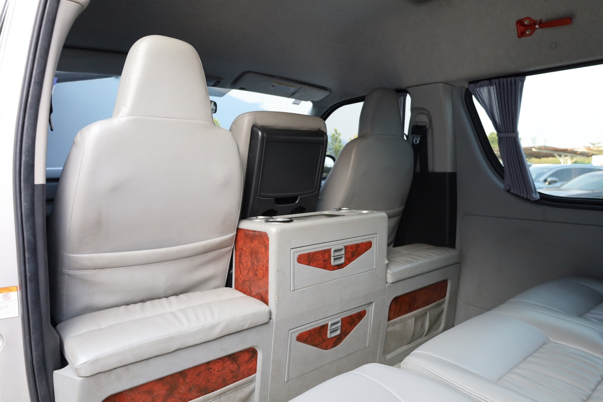 2018 TOYOTA COMMUTER 3.0 ดีเซล ก.ธรรมดา ไมล์แท้ 117,xxx กทม (รูปที่ 11)