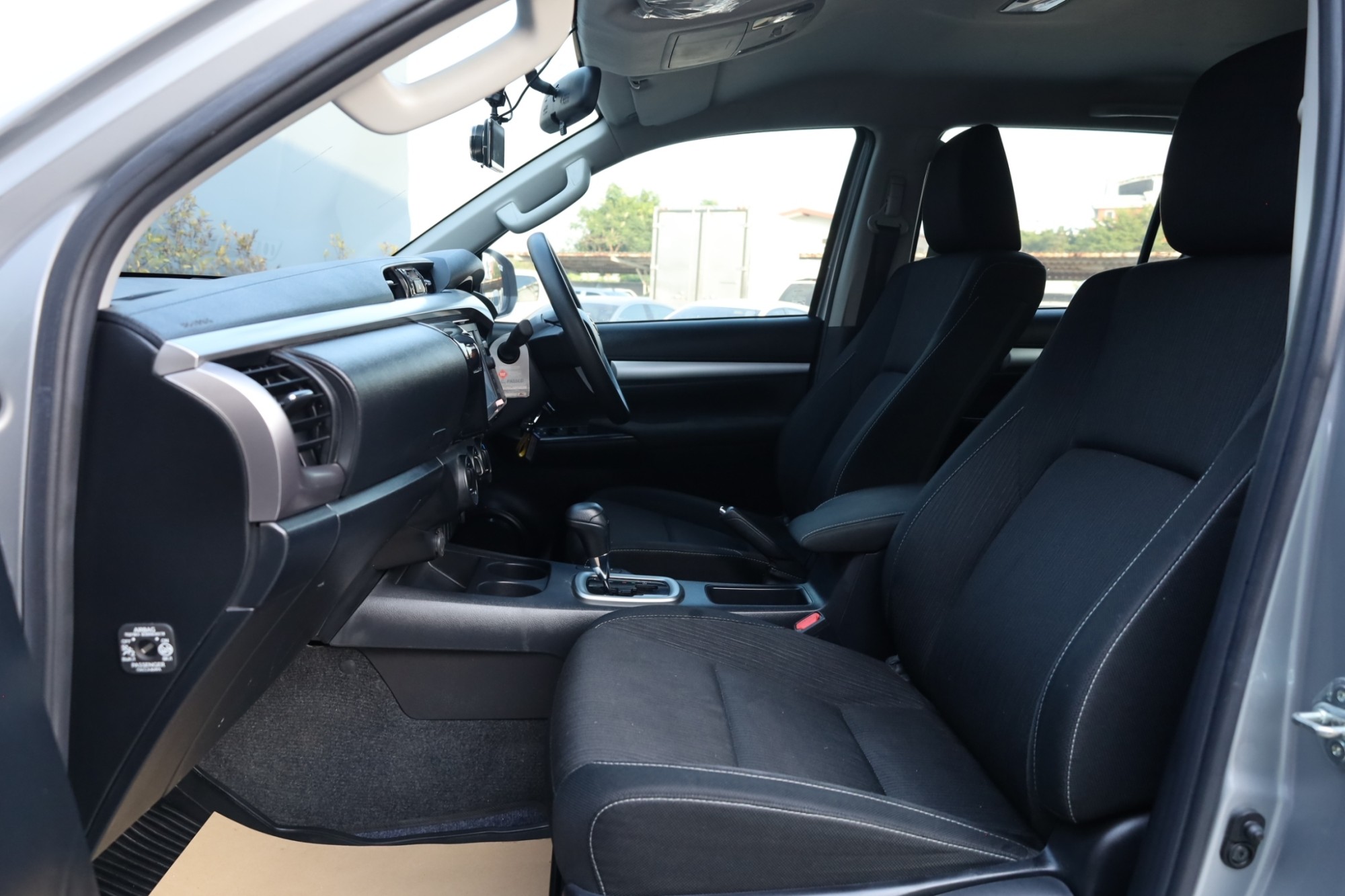2020 TOYOTA REVO D-CAB PRERUNNER 2.4 ENTRY AUTO (รูปที่ 13)