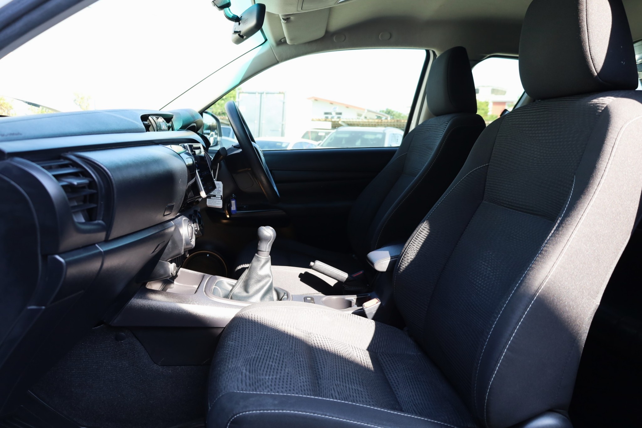 2018 TOYOTA REVO SMART CAB 2.4 J PLUS ฟรีดาวน์ (รูปที่ 13)
