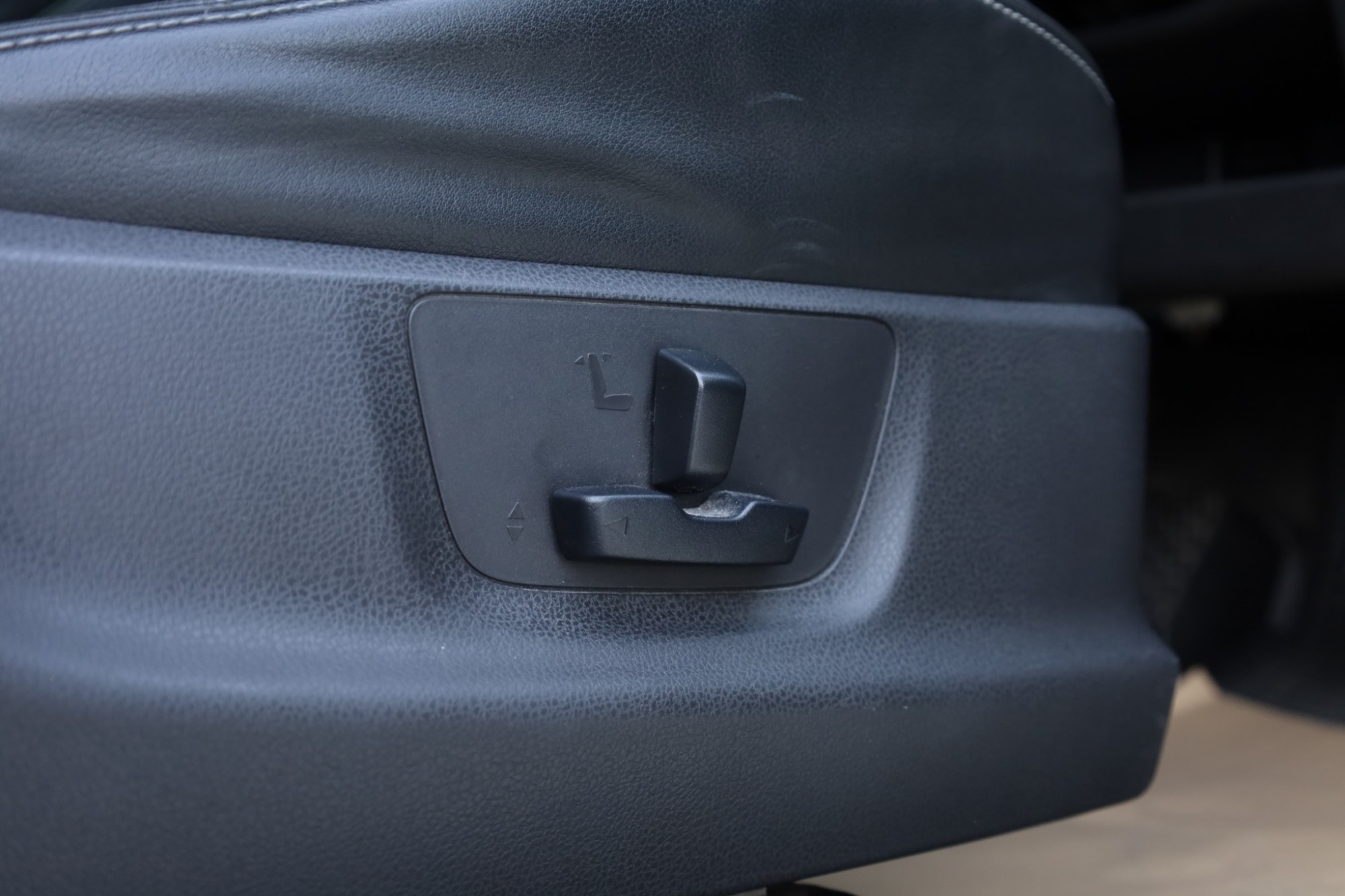 2019 ISUZU MU-X 1.9DVD auto ฟรีดาวน์ ไมล์ 14xxxx km (รูปที่ 18)