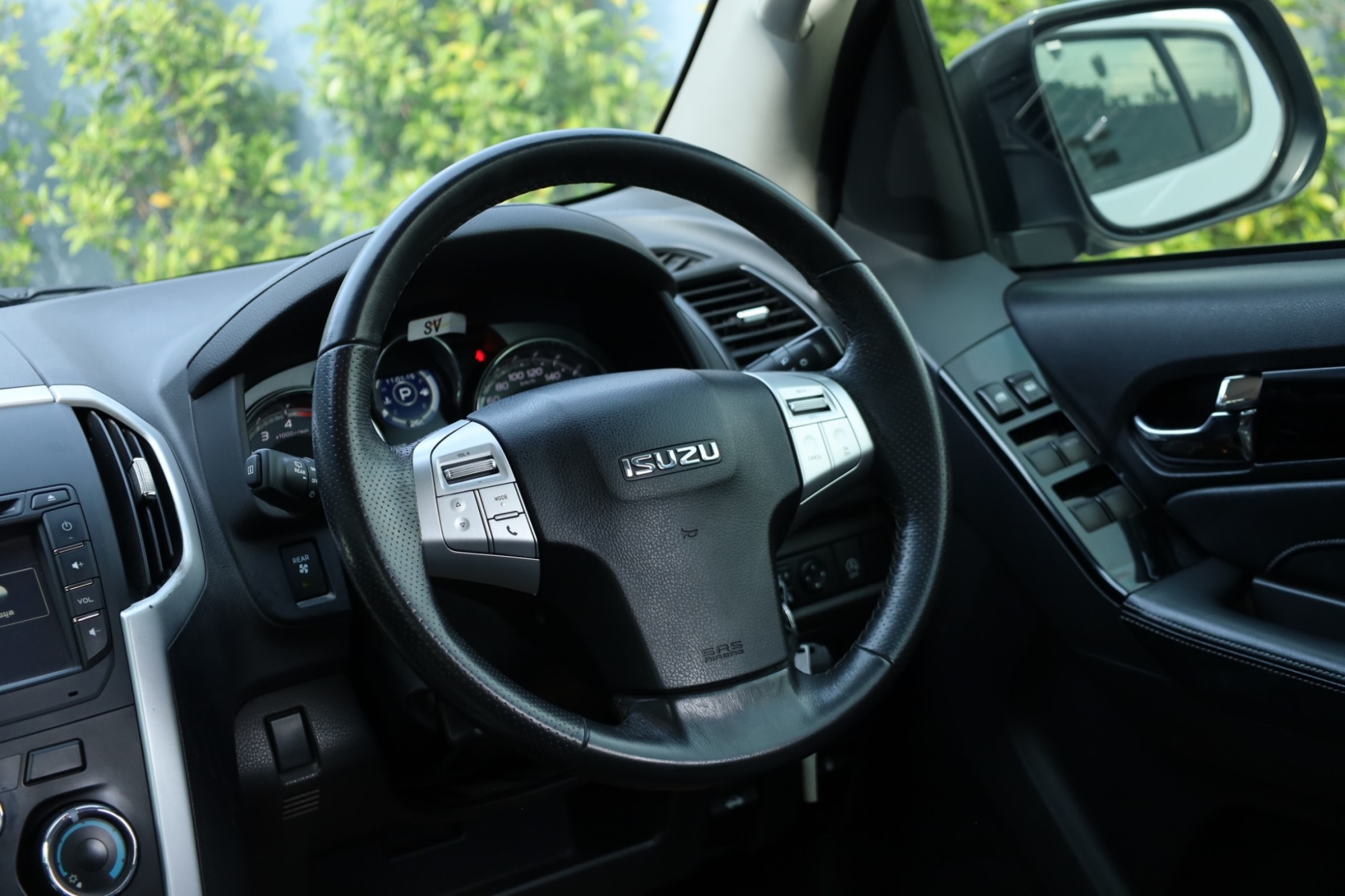 2019 ISUZU MU-X 1.9DVD auto ฟรีดาวน์ ไมล์ 14xxxx km (รูปที่ 13)