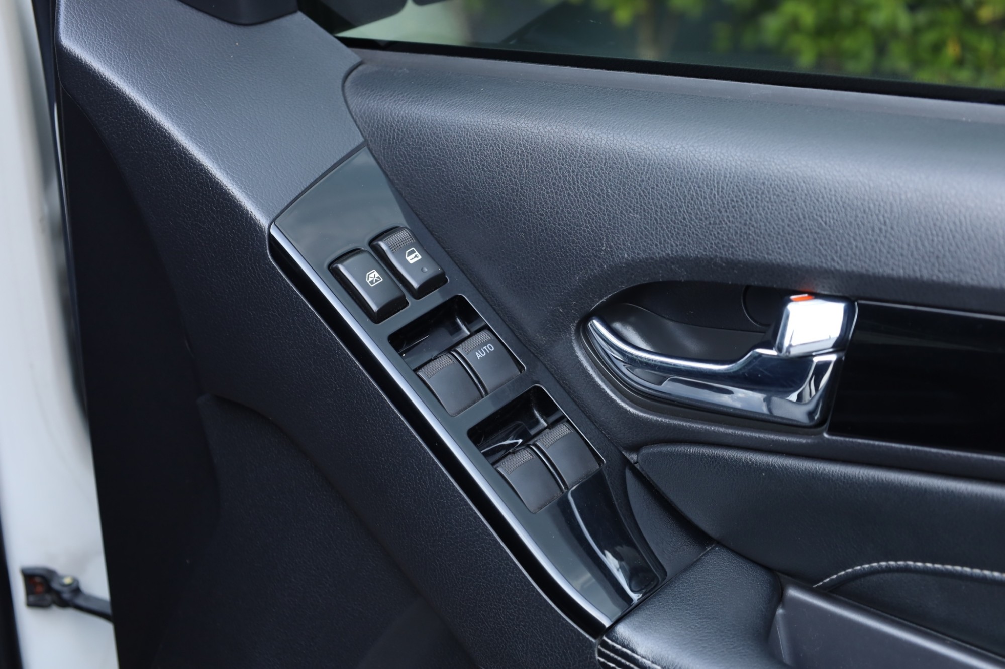 2019 ISUZU MU-X 1.9DVD auto ฟรีดาวน์ ไมล์ 14xxxx km (รูปที่ 19)