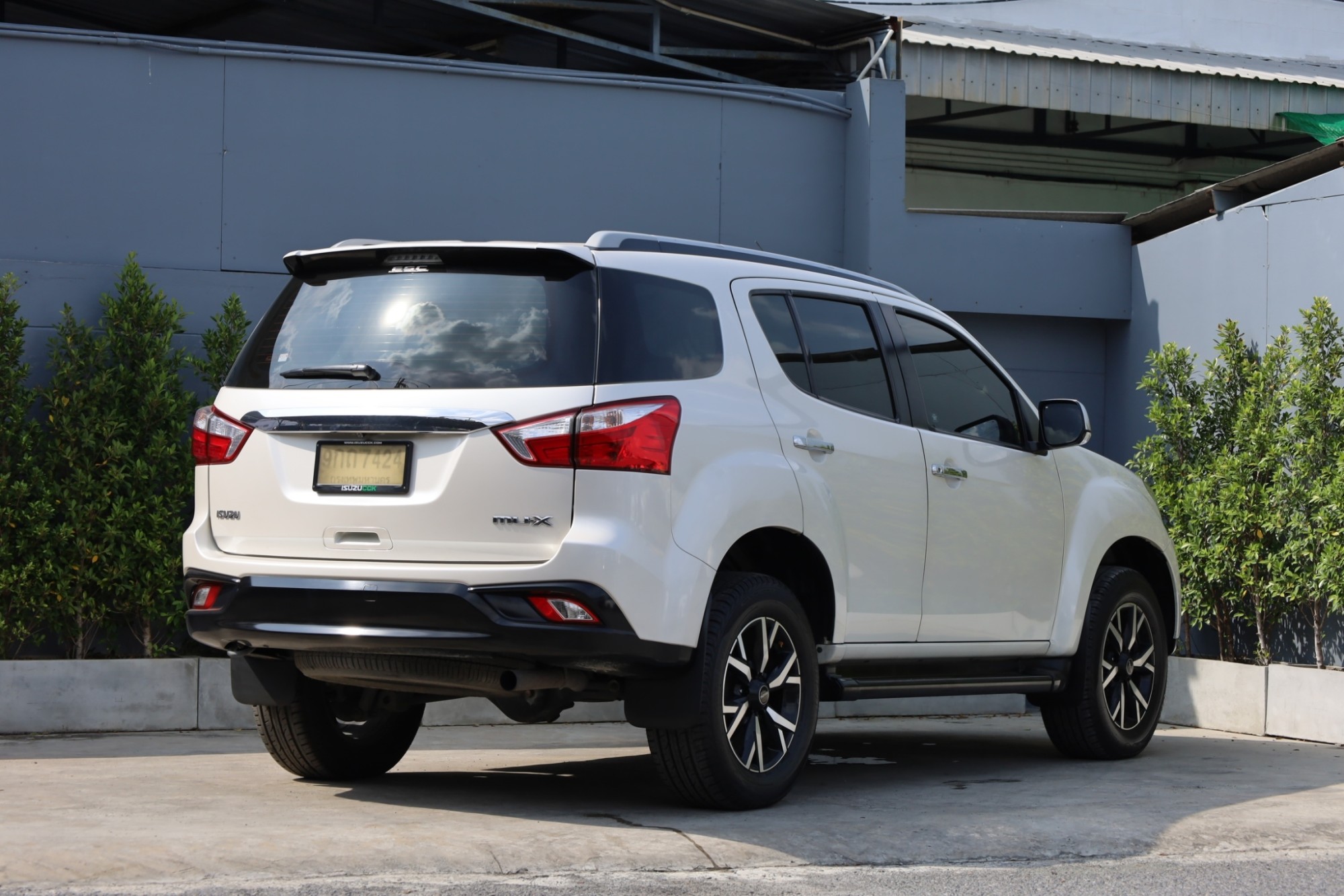 2019 ISUZU MU-X 1.9DVD auto ฟรีดาวน์ ไมล์ 14xxxx km (รูปที่ 4)