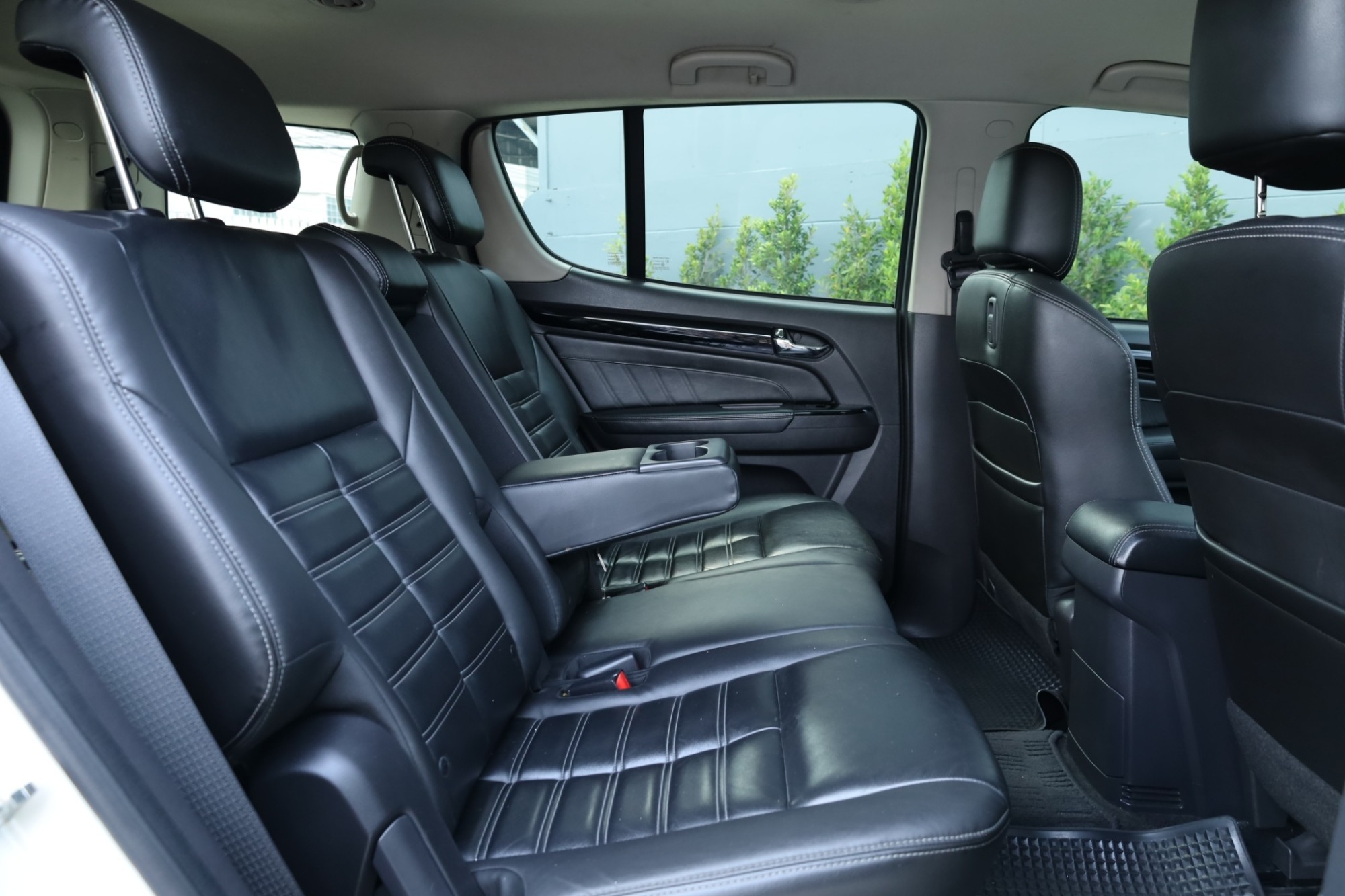 2019 ISUZU MU-X 1.9DVD auto ฟรีดาวน์ ไมล์ 14xxxx km (รูปที่ 16)
