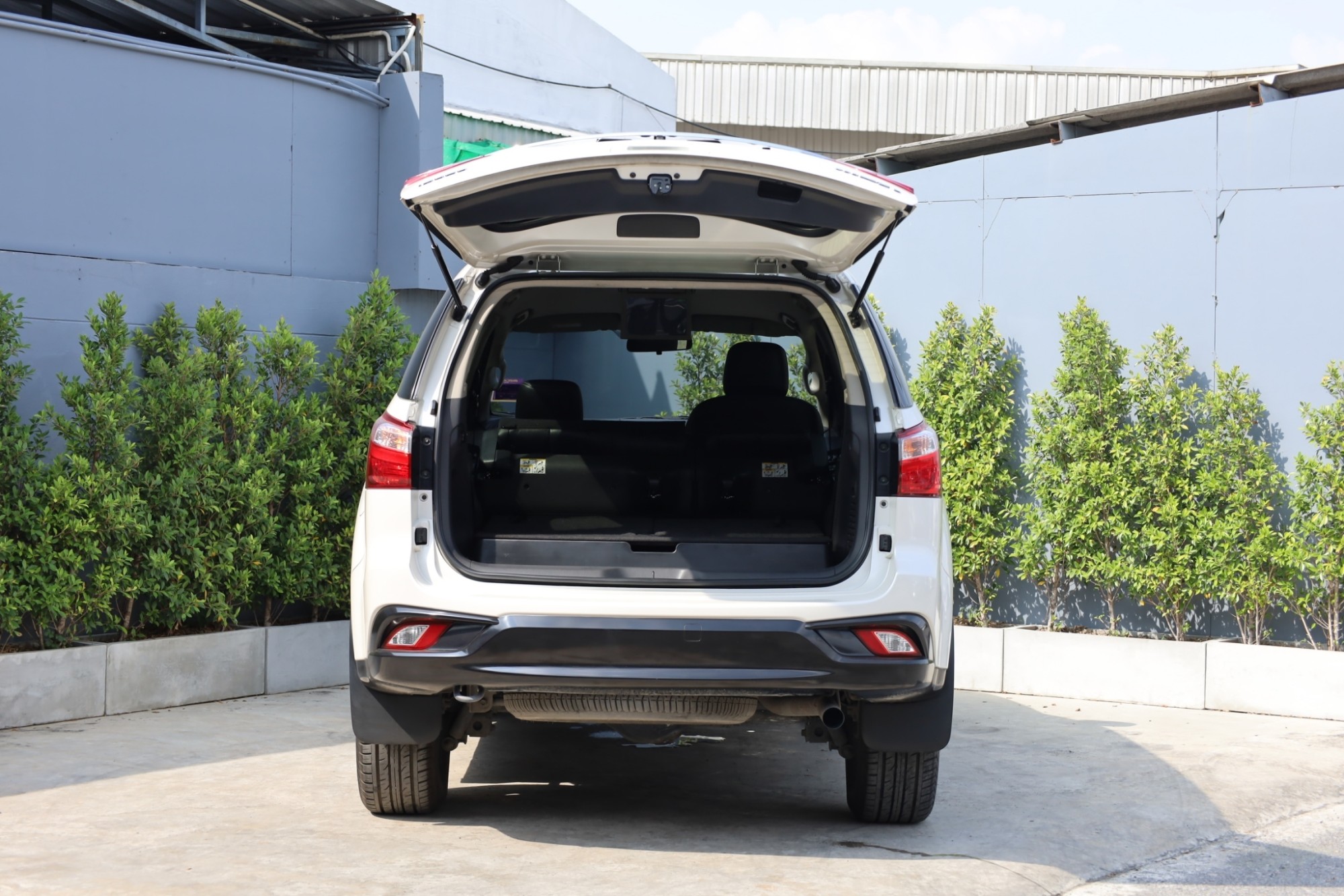 2019 ISUZU MU-X 1.9DVD auto ฟรีดาวน์ ไมล์ 14xxxx km (รูปที่ 8)