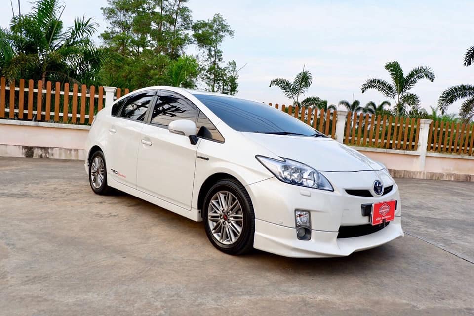Toyota Prius ปี 2012 สีขาว (รูปที่ 3)