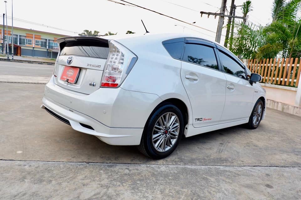 Toyota Prius ปี 2012 สีขาว (รูปที่ 9)